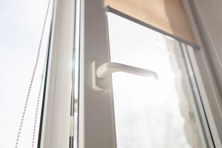 Uma janela eficiente, que melhora o conforto térmico e acústico das casas e apartamentos.